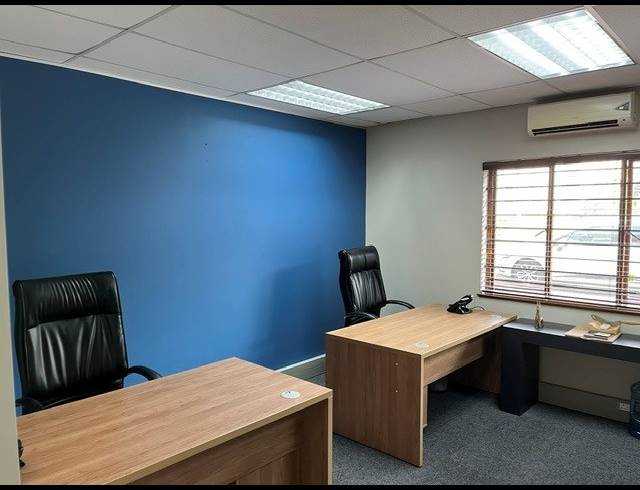 13.70M² BUSINESS CENTRE TO LET IN GILLITTS